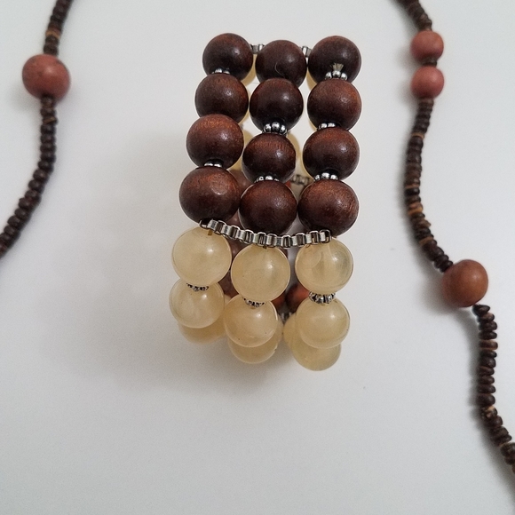 $13 Wooden Beaded Necklace with Bracelet - Picture 3 of 6